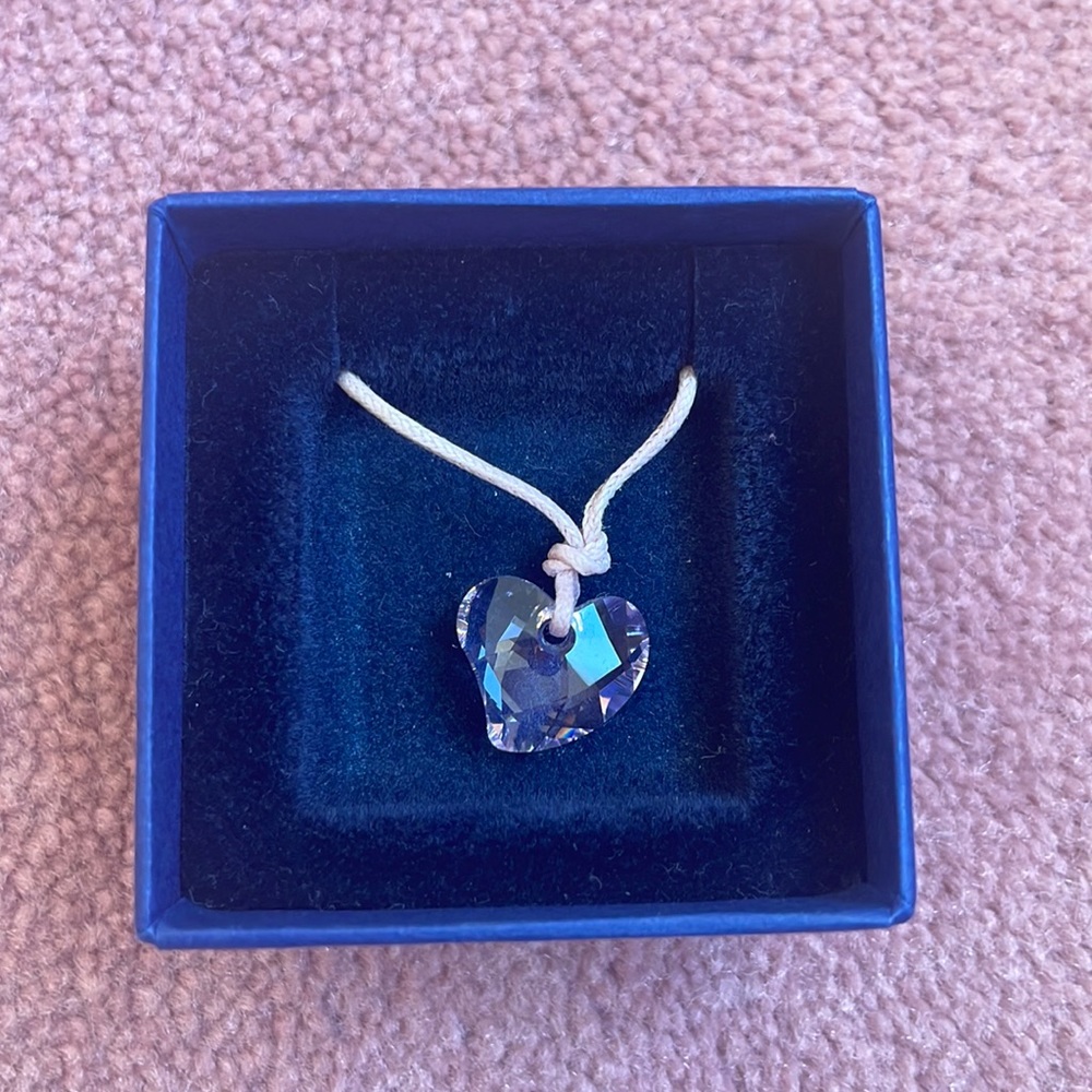 Swavorvski pink heart necklace | BRAND NEW IN BOX